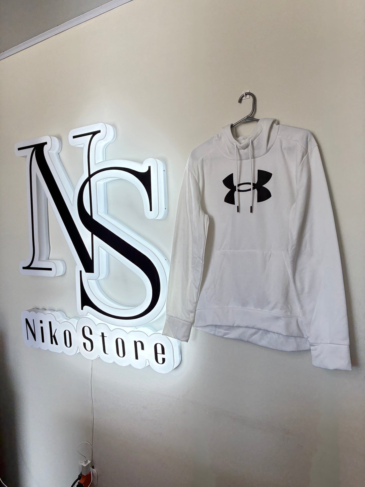 Buzo de mujer blanco Under Armour