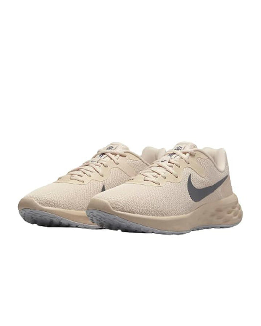 Nike Revolution 6